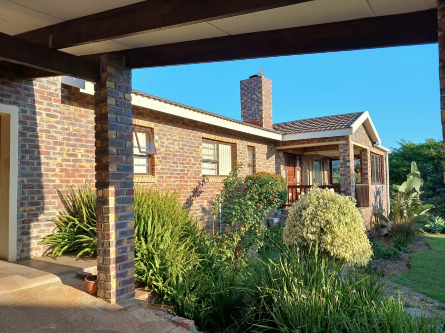 4 Bedroom Property for Sale in Wavecrest Eastern Cape